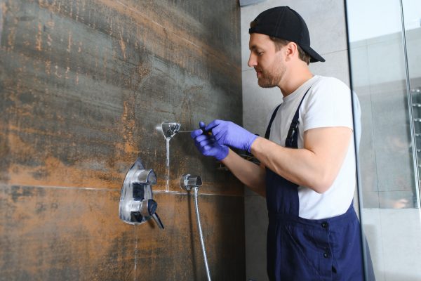 reparación de fugas de agua.